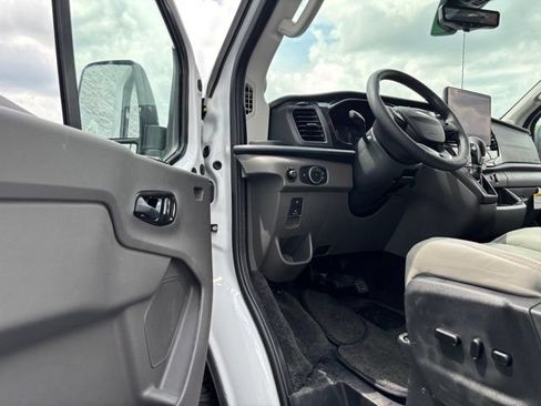 New 2026 Ford Transit 250 148 Medium Roof Extended AWD w/ Exterior Upgrade Package image 17