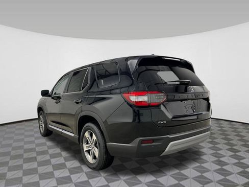 New 2025 Honda Pilot EX-L image 3