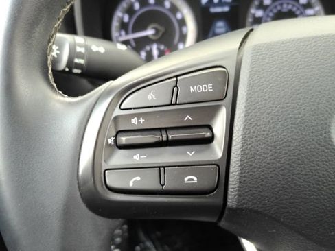 Used 2022 Hyundai Venue SEL w/ Cargo Package image 31