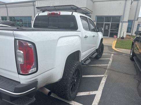 Used 2016 GMC Canyon SLT w/ Driver Alert Package image 3