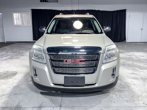 Used 2015 GMC Terrain SLT w/ Chrome Edition image 3