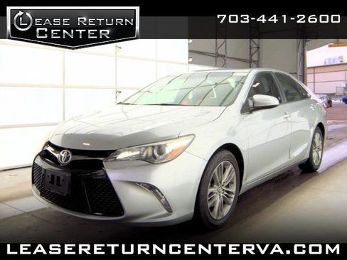 Used 2017 Toyota Camry SE w/ Protection Package (Q2) image 1