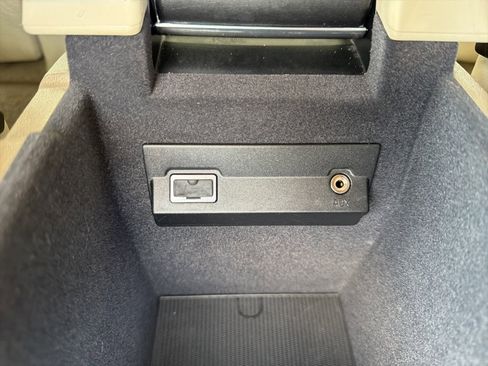 Used 2013 Volvo XC70 T6 image 46