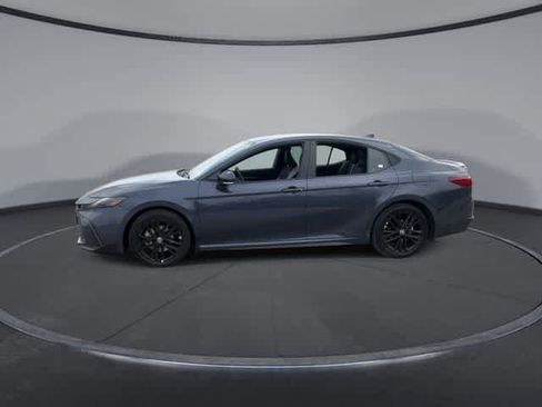 Used 2026 Toyota Camry SE w/ Convenience Package image 5