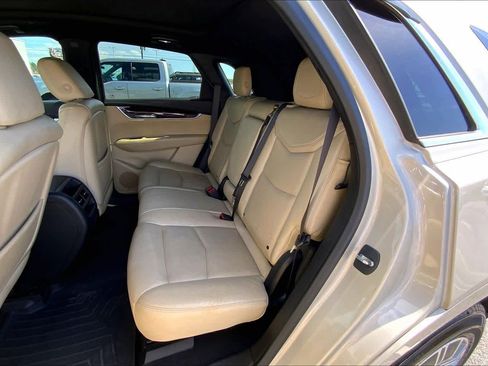 Used 2017 Cadillac XT5 Luxury image 20