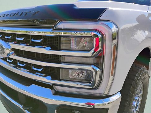 Used 2024 Ford F250 Lariat image 13