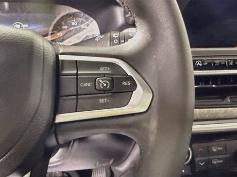 Used 2023 Jeep Compass Latitude w/ Sun and Sound Group AWD/4WD image 22