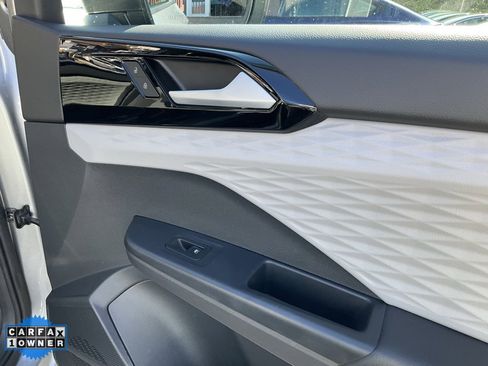 Used 2023 Volkswagen Taos S image 63