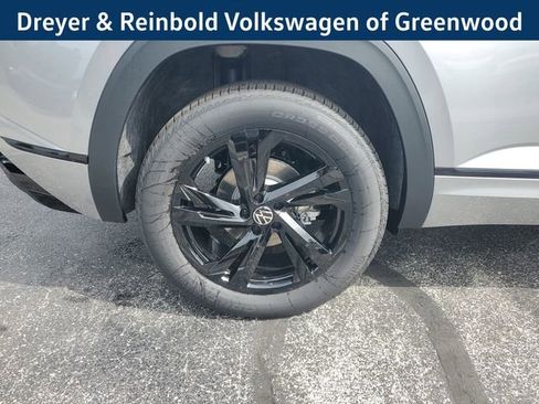 New 2025 Volkswagen Atlas Cross Sport SEL R-Line image 3