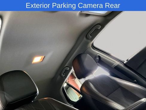 Used 2020 Chevrolet Trax LT w/ LT Convenience Package AWD/4WD image 26