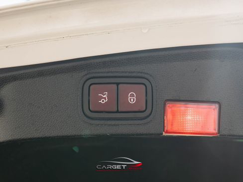 Used 2018 Mercedes-Benz C 300 300 4MATIC AMG Package image 40