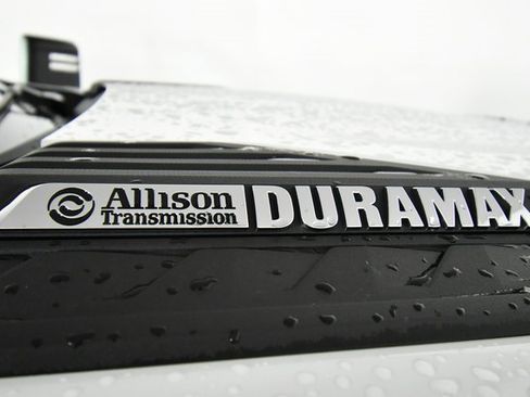 Used 2025 Chevrolet Silverado 2500 ZR2 w/ Technology Package image 18