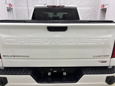 Used 2021 Chevrolet Silverado 1500 Custom w/ Safety Confidence Package AWD/4WD image 5