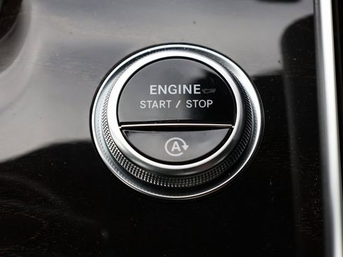 Used 2023 Mercedes-Benz C 300 Sedan image 34