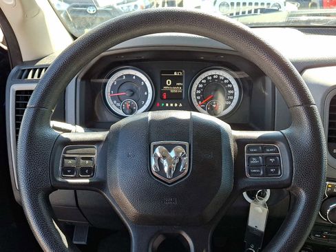 Used 2015 RAM 1500 Express AWD/4WD image 17