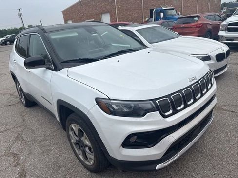 Used 2022 Jeep Compass Limited AWD/4WD image 3