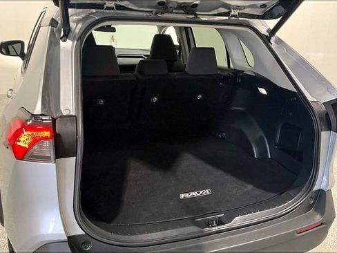Used 2022 Toyota RAV4 XLE w/ Convenience Package AWD/4WD image 46