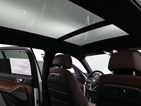 New 2026 BMW X5 xDrive40i AWD/4WD image 19
