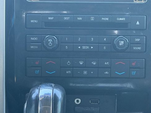 Used 2012 Ford F150 Platinum image 24