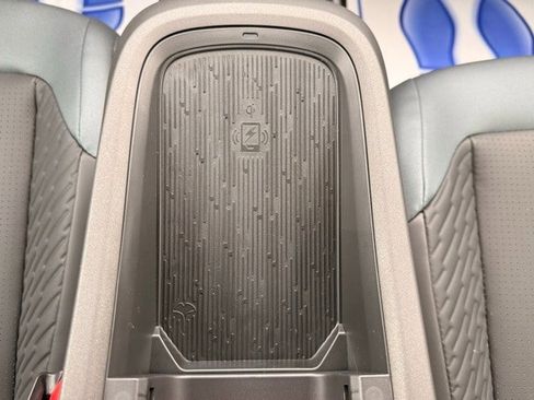 New 2026 Nissan Leaf Platinum+ w/ Cargo Package (Platinum+) image 29