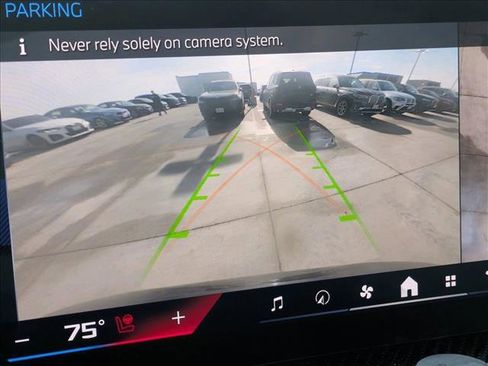 Used 2024 BMW X7 M60i w/ Executive Package image 12