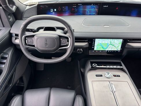 New 2026 Lincoln Navigator L Reserve w/ Jet Appearance Package image 3