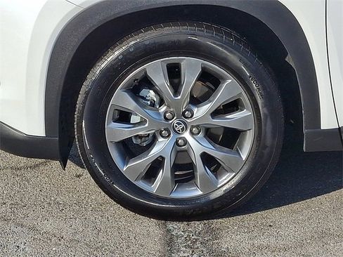 Used 2025 Toyota Grand Highlander AWD Hybrid image 8