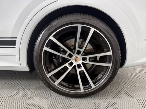 Used 2025 Porsche Cayenne GTS image 12