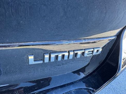 Used 2023 Jeep Grand Cherokee L Limited AWD/4WD image 57