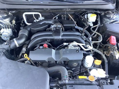 Used 2018 Subaru Outback 2.5i Premium AWD/4WD image 8