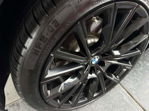 Used 2020 BMW 740i w/ M Sport Package image 32