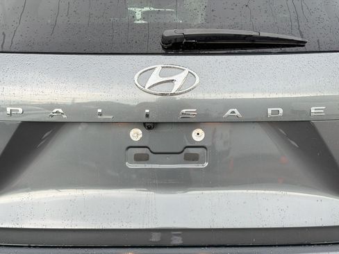 Used 2025 Hyundai Palisade SEL FWD image 11