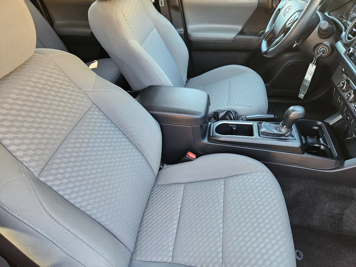 Used 2022 Toyota Tacoma SR w/ SR Convenience Package RWD image 31