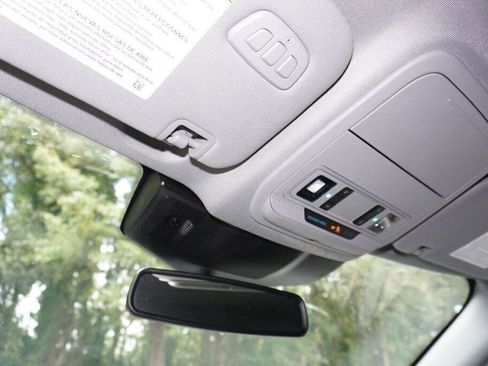 Used 2024 Ford Explorer Limited image 25