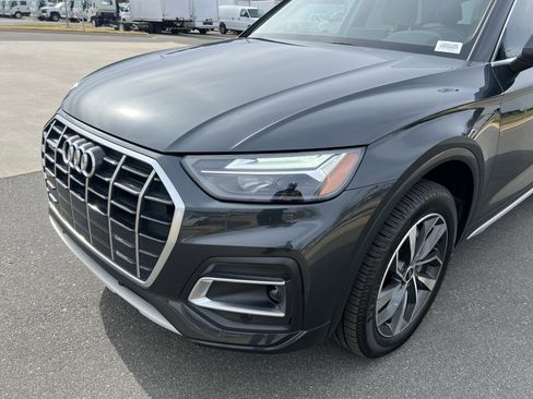Used 2021 Audi Q5 Premium w/ Convenience Package image 11