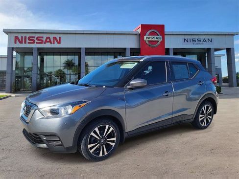 Certified 2020 Nissan Kicks SV image 9