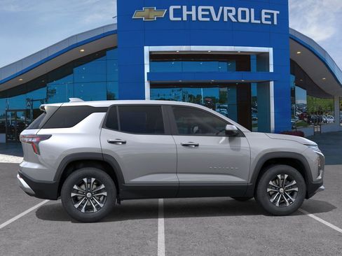 New 2026 Chevrolet Equinox LT image 5