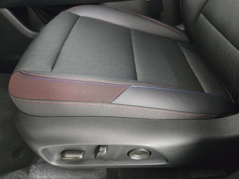 New 2026 Chevrolet Equinox RS FWD image 25