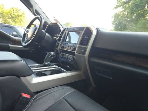 Used 2018 Ford F150 Lariat AWD/4WD image 22