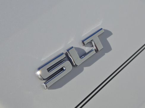 Used 2017 GMC Acadia Limited SLT image 13