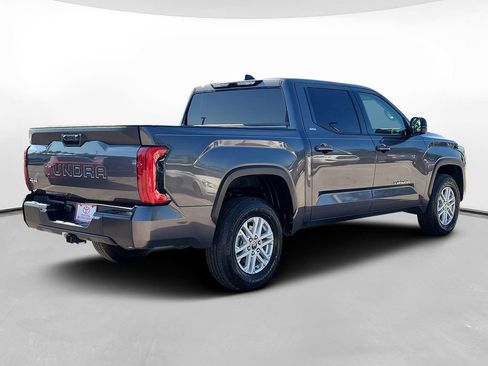 Used 2023 Toyota Tundra SR5 w/ SR5 Premium Package AWD/4WD image 5