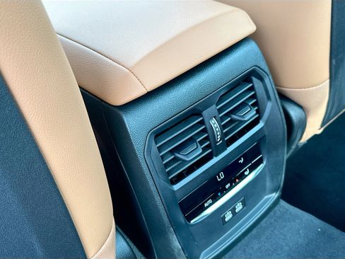 New 2025 BMW 330i Sedan w/ Convenience Package image 21