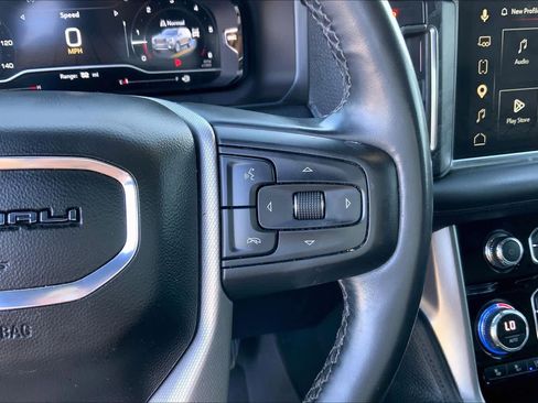 Used 2023 GMC Yukon XL Denali AWD/4WD image 24