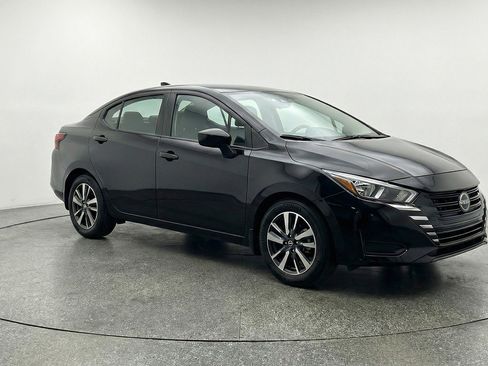 Used 2025 Nissan Versa SV FWD image 1