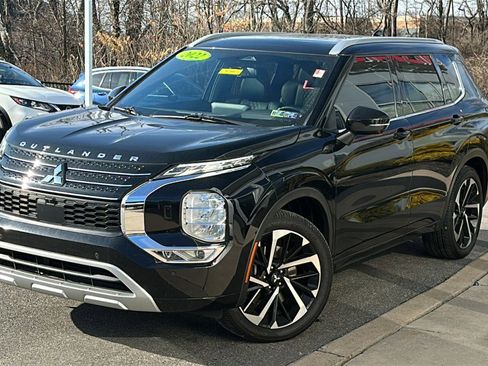 Used 2022 Mitsubishi Outlander SEL image 1