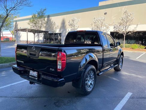 Used 2012 Nissan Frontier SV w/ Sport Appearance Pkg image 7