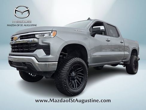 Used 2025 Chevrolet Silverado 1500 LT image 1