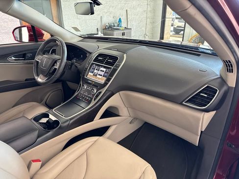Used 2019 Lincoln Nautilus Select AWD/4WD image 53
