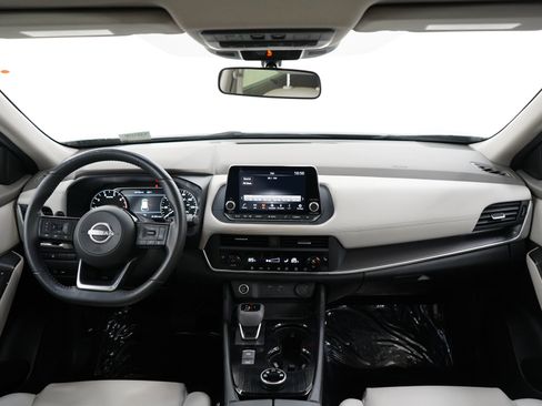 Used 2023 Nissan Rogue SV w/ SV Premium B Package AWD/4WD image 13