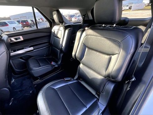 Used 2024 Ford Explorer XLT w/ Equipment Group 202A image 26